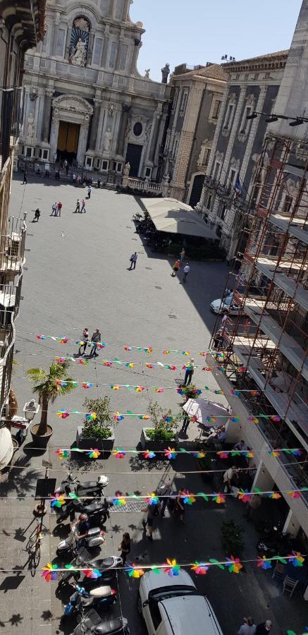 Tre Stelle Al Duomo Panzió Catania-Fontanarossai nemzetközi repülőtér Kültér fotó